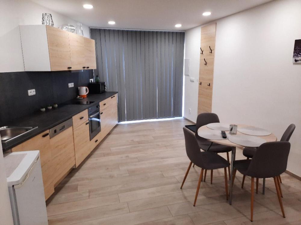 Apartment Elvira V Soukromem *